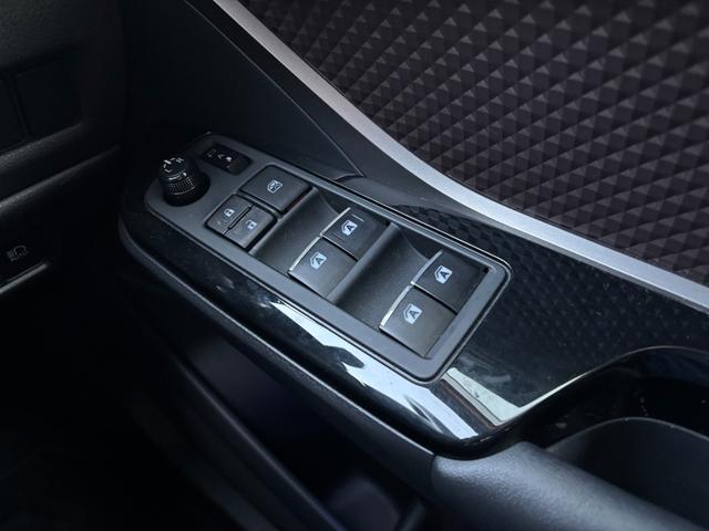 C-HR G ワンオーナー 禁煙車 純正ナビ フルセグTV バックカメラ ETC クリアランスソナー セーフティセンスP 前席シートヒーター プッシュスタート スマートキー オートライト LEDライト LEDフォグ(48枚目)