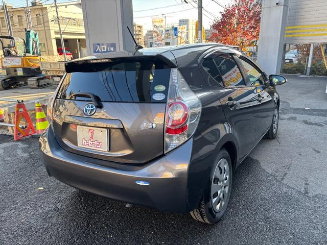 アクア Ｓ　ワンオーナー　禁煙車　純正ＳＤナビ　ワンセグＴＶ　ＤＶＤ／ＣＤ　ＳＤ　Ｂｌｕｅｔｏｏｔｈ　ＥＴＣ　プッシュスタート　スマートキー２個　記録簿Ｒ６年度有（8枚目）