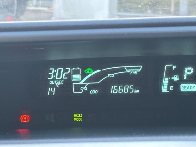 アクア Ｓ　ワンオーナー　禁煙車　純正ＳＤナビ　ワンセグＴＶ　ＤＶＤ／ＣＤ　ＳＤ　Ｂｌｕｅｔｏｏｔｈ　ＥＴＣ　プッシュスタート　スマートキー２個　記録簿Ｒ６年度有（24枚目）