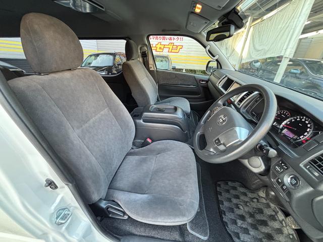 ハイエースワゴン ＧＬ　１オーナー　パワースライドドア　ステアスイッチ　　ＬＥＤヘッドライトスマートキー　イージークローザードア　　セーフティセンスＰ　メモリーナビＴＶ　Ｂカメラ　後席モニタ　ディーラー記録簿４枚６年（16枚目）