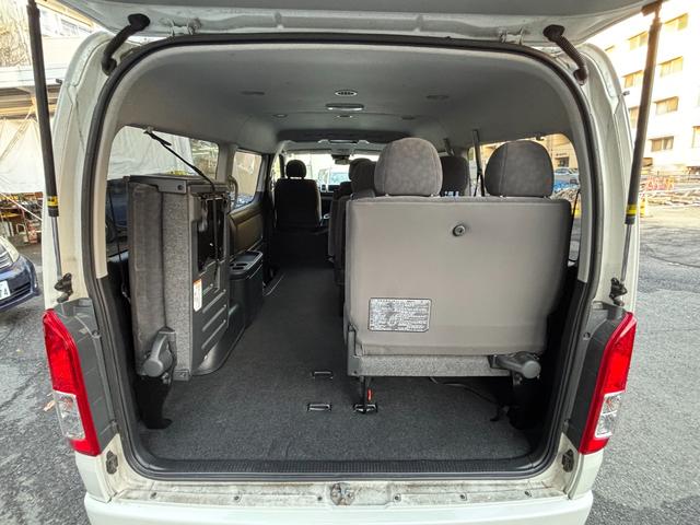 ハイエースワゴン ＧＬ　１オーナー　パワースライドドア　ステアスイッチ　　ＬＥＤヘッドライトスマートキー　イージークローザードア　　セーフティセンスＰ　メモリーナビＴＶ　Ｂカメラ　後席モニタ　ディーラー記録簿４枚６年（26枚目）