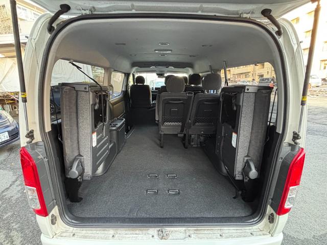 ハイエースワゴン ＧＬ　１オーナー　パワースライドドア　ステアスイッチ　　ＬＥＤヘッドライトスマートキー　イージークローザードア　　セーフティセンスＰ　メモリーナビＴＶ　Ｂカメラ　後席モニタ　ディーラー記録簿４枚６年（27枚目）