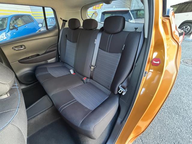 リーフ Ｇ　純正ＳＤナビ　アラウンドビューモニター　フルセグＴＶ　ＥＴＣ　シートヒーター　ハンドルヒーター　エマージェンシーブレーキ　踏み間違い衝突防止　クルコン　プロパイロット　プロパイロットパーキング（16枚目）