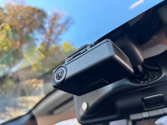 リーフ Ｇ　純正ＳＤナビ　アラウンドビューモニター　フルセグＴＶ　ＥＴＣ　シートヒーター　ハンドルヒーター　エマージェンシーブレーキ　踏み間違い衝突防止　クルコン　プロパイロット　プロパイロットパーキング（46枚目）