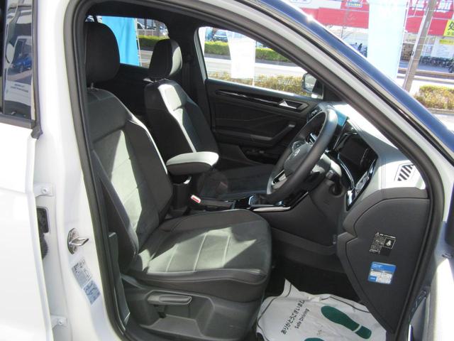 T-ロック TSI ブラックスタイル ユーザー買取 ワンオーナー 前後純正ドラレコ TVチューナー ETC2.0 デジタルメーター 正規ディーラー認定中古車 バックカメラ ACC トラベルアシスト パワーテールゲート LEDヘッドライト(17枚目)