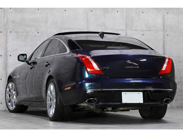 ＸＪ ＸＪ　プレミアムラグジュアリー　ボディ色／ロワールブルー　カシュー革　前後シートベンチレーション＆ヒーター　パノラマＳＲ　アダプティブヘッドライト　２０ＡＷ　ＡＣＣ　ブラインドスポット　３６０度カメラ　ＭＥＲＩＤＩＡＮ　１オーナー（10枚目）