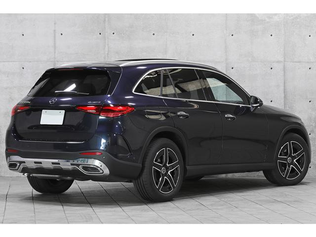 ＧＬＣ２２０ｄ　４マチック　ＡＭＧラインパッケージ　ノーティックブルー　ＡＭＧレザーエクスクルーシブＰＫＧ　パノラマＳＲ　ブルメスター　黒革　前後席ヒーター　ＨＵＤ　ＭＢＵＸ　ＡＲナビ　３６０°カメラ　デジタルライト　１９ＡＷ　新車保証　１オーナー(2枚目)