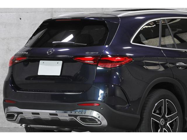 ＧＬＣ２２０ｄ　４マチック　ＡＭＧラインパッケージ　ノーティックブルー　ＡＭＧレザーエクスクルーシブＰＫＧ　パノラマＳＲ　ブルメスター　黒革　前後席ヒーター　ＨＵＤ　ＭＢＵＸ　ＡＲナビ　３６０°カメラ　デジタルライト　１９ＡＷ　新車保証　１オーナー(26枚目)