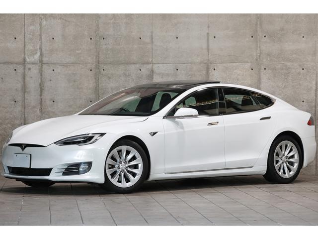 モデルＳ ７５Ｄ　フェイスリフトモデル　パノラミックスライディングルーフ　黒革　全席シートヒーター　カーボントリム＆アルカンターラインテリア　オートパイロット　Ｇｏｏｇｌｅナビ　Ｂカメラ　１９ＡＷ　走行３３６００ｋｍ（14枚目）