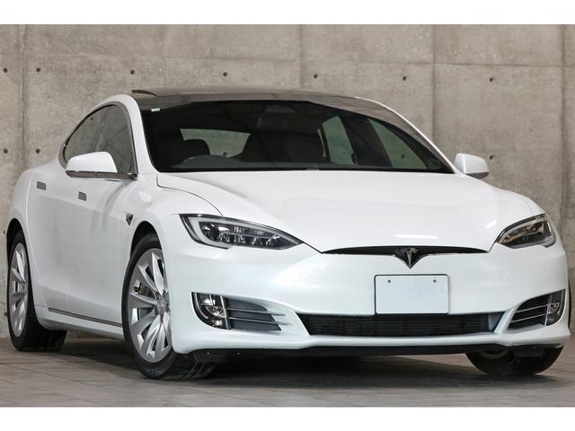 モデルＳ ７５Ｄ　フェイスリフトモデル　パノラミックスライディングルーフ　黒革　全席シートヒーター　カーボントリム＆アルカンターラインテリア　オートパイロット　Ｇｏｏｇｌｅナビ　Ｂカメラ　１９ＡＷ　走行３３６００ｋｍ（17枚目）