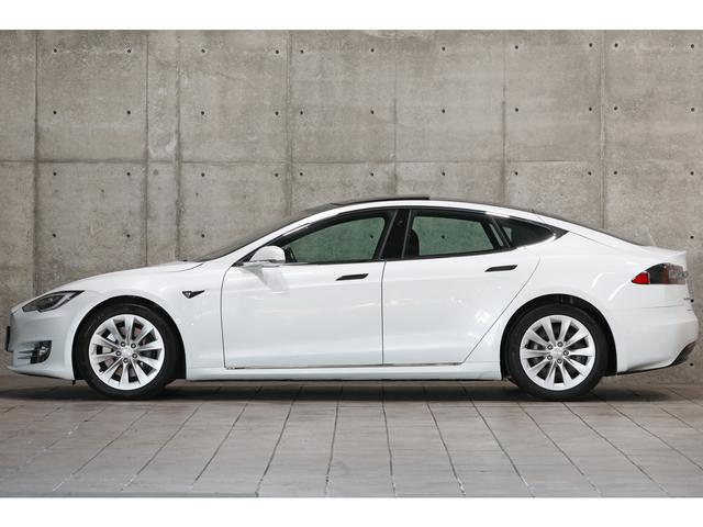 モデルＳ ７５Ｄ　フェイスリフトモデル　パノラミックスライディングルーフ　黒革　全席シートヒーター　カーボントリム＆アルカンターラインテリア　オートパイロット　Ｇｏｏｇｌｅナビ　Ｂカメラ　１９ＡＷ　走行３３６００ｋｍ（26枚目）