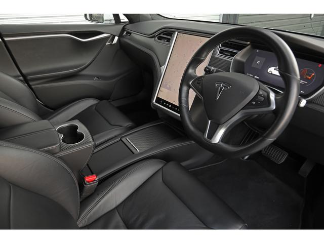 モデルＳ ７５Ｄ　フェイスリフトモデル　パノラミックスライディングルーフ　黒革　全席シートヒーター　カーボントリム＆アルカンターラインテリア　オートパイロット　Ｇｏｏｇｌｅナビ　Ｂカメラ　１９ＡＷ　走行３３６００ｋｍ（29枚目）