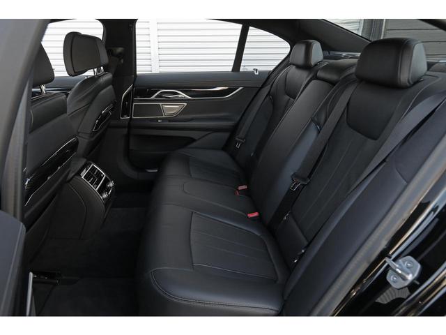 ７シリーズ ７５０ｉ　ｘＤｒｉｖｅ　Ｍスポーツ　サンルーフ　ブラックナッパレザー　シートヒーター／ベンチレーション　ｈａｒｍａｎ／ｋａｒｄｏｎサウンド　ＢＭＷレーザーライト　ヘッドアップディスプレイ　３Ｄビュー　エアサス　２０インチＡＷ　１オーナー（13枚目）
