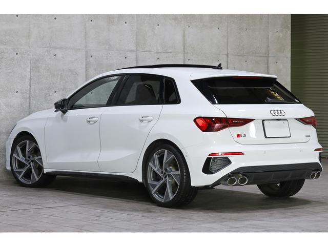 Ｓ３ スポーツバック　１ｓｔエディション　１２５台限定特別仕様車　パノラマサンルーフ　ブラックスタイリングＰＫＧ　マトリクスＬＥＤ　専用スポーツシート／ダイヤモンドステッチ　ダンピングコントロールサス　１９インチＡＷ　走行１５３００ｋｍ（18枚目）