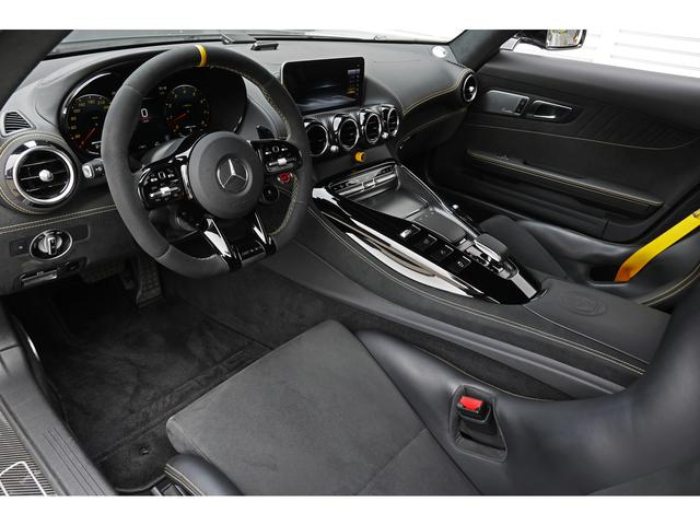 ＧＴ Ｒ　ボディカラー／セレナイトグレーマグノ　フルレザーＰＫＧ　ＯＰ１９／２０インチＡＷ　Ｂｕｒｍｅｓｔｅｒハイエンドサウンド　ＡＭＧバケットシート　イエローシートベルト　エッセンシャル＆レーダーセーフティＰ（3枚目）