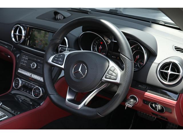 ＳＬ ＳＬ４００　パノラミックバリオルーフ　ベンガルレッドレザー　シートヒーター／ベンチレーション　エアスカーフ　ＡＢＣサスペンション　ＬＥＤインテリジェントライト　１９インチＡＷ　走行１５３００ｋｍ　ワンオーナー（34枚目）