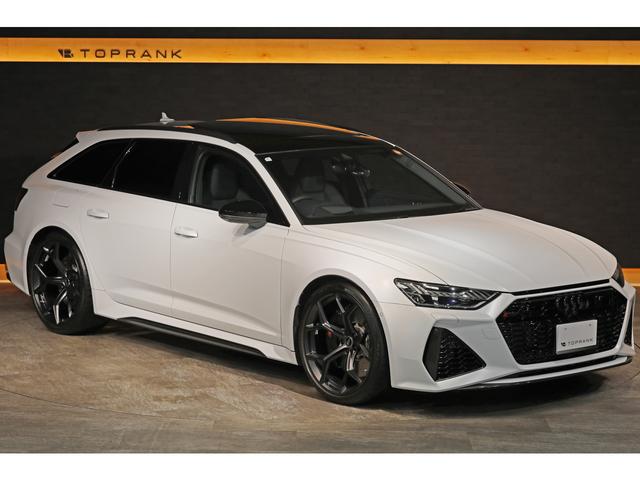 ＲＳ６アバント パフォーマンス ベースグレード　ｅｘｃｌｕｓｉｖｅカラー／グレイシアホワイトマット　カーボン／ブラックスタイリングＰＫＧ　パノラマＳＲ　ＲＳエキゾースト　ＯＰ２２ＡＷ　カーボントリム　黒革　シートクーラー　ＨＵＤ　サラウンドビュー（25枚目）