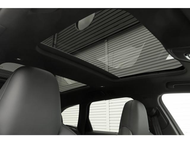 ＲＳ６アバント パフォーマンス ベースグレード　ｅｘｃｌｕｓｉｖｅカラー／グレイシアホワイトマット　カーボン／ブラックスタイリングＰＫＧ　パノラマＳＲ　ＲＳエキゾースト　ＯＰ２２ＡＷ　カーボントリム　黒革　シートクーラー　ＨＵＤ　サラウンドビュー（39枚目）