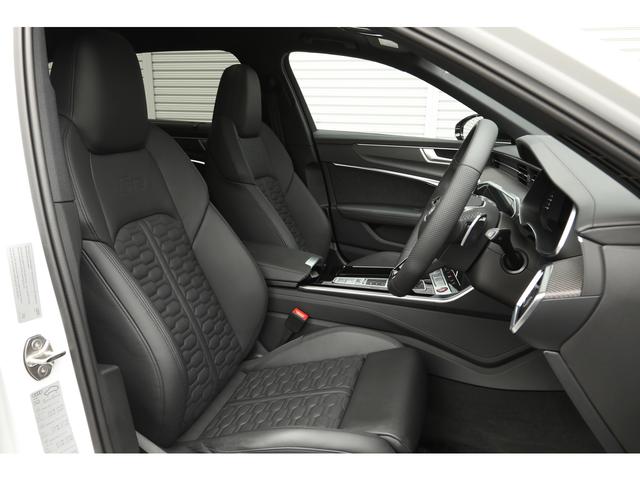 ＲＳ６アバント パフォーマンス ベースグレード　ｅｘｃｌｕｓｉｖｅカラー／グレイシアホワイトマット　カーボン／ブラックスタイリングＰＫＧ　パノラマＳＲ　ＲＳエキゾースト　ＯＰ２２ＡＷ　カーボントリム　黒革　シートクーラー　ＨＵＤ　サラウンドビュー（43枚目）