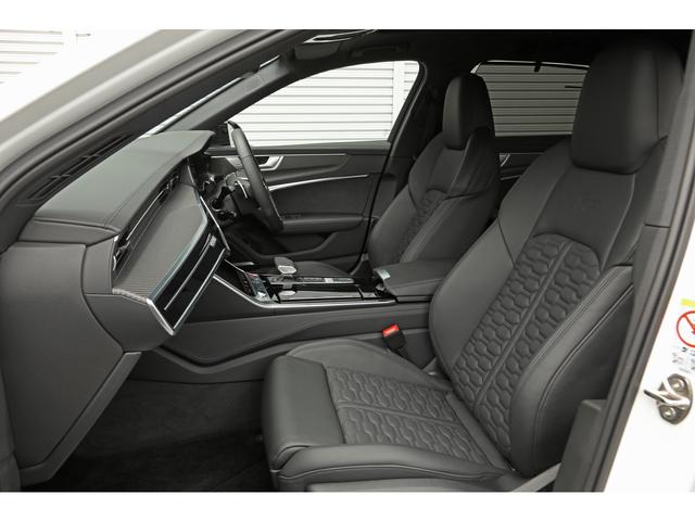 ＲＳ６アバント パフォーマンス ベースグレード　ｅｘｃｌｕｓｉｖｅカラー／グレイシアホワイトマット　カーボン／ブラックスタイリングＰＫＧ　パノラマＳＲ　ＲＳエキゾースト　ＯＰ２２ＡＷ　カーボントリム　黒革　シートクーラー　ＨＵＤ　サラウンドビュー（45枚目）