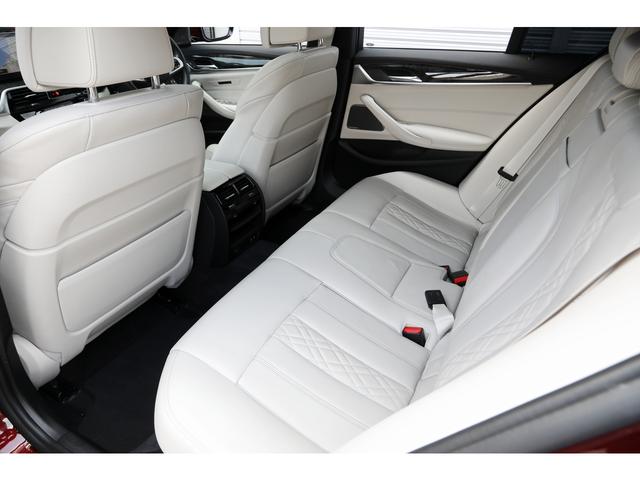 ５シリーズ ５２３ｉ　Ｍスポーツ　Ｉｎｄｉｖｉｄｕａｌカラー／アヴェンチュリンレッド　走行３０００ｋｍ　サンルーフ　ベージュナッパレザー　ハーマンカードン　アダプティブＬＥＤ　ＨＵＤ　ＢＭＷライブコックピット　１９ＡＷ　１オーナー（32枚目）