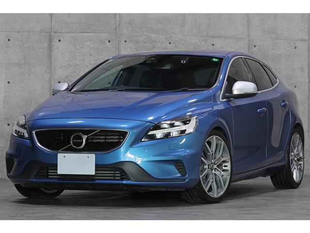 Ｖ４０ Ｄ４　Ｒデザイン　チューンド　バイ　ポールスター　特別仕様車　５０台限定　バースティングブルーＭ　黒革　シートヒーター　ｈａｒｍａｎ／ｋａｒｄｏｎ　パフォーマンスエキゾースト＆サスペンション　ＬＥＤヘッドライト　ナビ　専用１９ＡＷ　走行１４３００ｋｍ（14枚目）