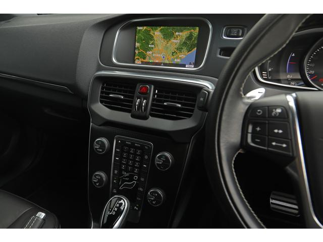 Ｖ４０ Ｄ４　Ｒデザイン　チューンド　バイ　ポールスター　特別仕様車　５０台限定　バースティングブルーＭ　黒革　シートヒーター　ｈａｒｍａｎ／ｋａｒｄｏｎ　パフォーマンスエキゾースト＆サスペンション　ＬＥＤヘッドライト　ナビ　専用１９ＡＷ　走行１４３００ｋｍ（27枚目）
