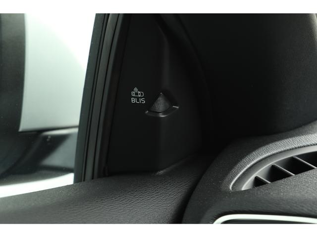 Ｖ４０ Ｄ４　Ｒデザイン　チューンド　バイ　ポールスター　特別仕様車　５０台限定　バースティングブルーＭ　黒革　シートヒーター　ｈａｒｍａｎ／ｋａｒｄｏｎ　パフォーマンスエキゾースト＆サスペンション　ＬＥＤヘッドライト　ナビ　専用１９ＡＷ　走行１４３００ｋｍ（31枚目）
