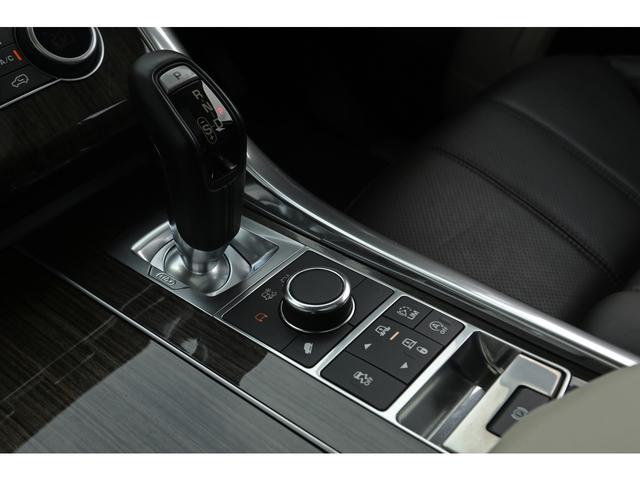 レンジローバースポーツ ＨＳＥ　パノラマＳＲ　エスプレッソレザー　７人乗り　シートヒーター　ウッドトリム　デジタルメーター　ボディカラー／ユーロンホワイトＭ　ナビ　サラウンドカメラ　ＯＰ２１インチＡＷ　エアサス　車検Ｒ８．１１迄（12枚目）