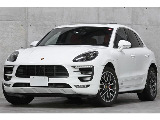 マカン マカンＧＴＳ　パノラマＳＲ　ＧＴＳレザーインテリアＰＫＧ　赤×黒レザーシート　シートヒーター／ベンチレーター　１８ｗａｙパワーシート　カーボンステア　サラウンドビュー　２０インチＡＷ　走行２１０００ｋｍ　１オーナー（16枚目）