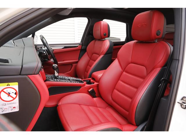 マカン マカンＧＴＳ　パノラマＳＲ　ＧＴＳレザーインテリアＰＫＧ　赤×黒レザーシート　シートヒーター／ベンチレーター　１８ｗａｙパワーシート　カーボンステア　サラウンドビュー　２０インチＡＷ　走行２１０００ｋｍ　１オーナー（26枚目）