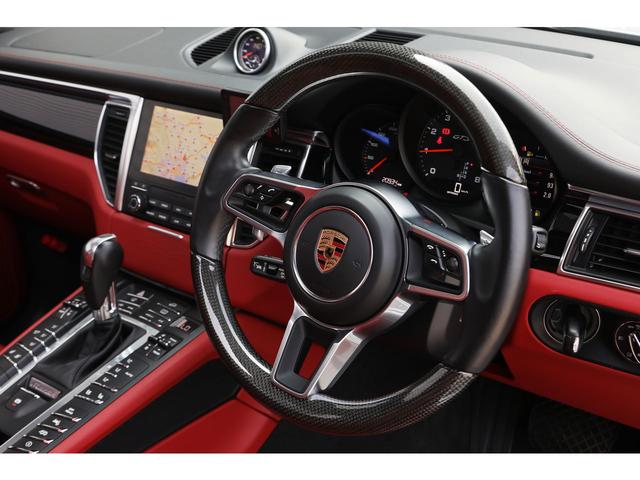 マカン マカンＧＴＳ　パノラマＳＲ　ＧＴＳレザーインテリアＰＫＧ　赤×黒レザーシート　シートヒーター／ベンチレーター　１８ｗａｙパワーシート　カーボンステア　サラウンドビュー　２０インチＡＷ　走行２１０００ｋｍ　１オーナー（33枚目）