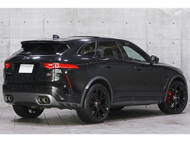 Ｆペイス ＳＶＲ　２０２０年モデル　パノラマサンルーフ　ＯＰ２２インチＡＷ　アクティブエキゾースト　赤黒レザーパフォーマンスシート　シートクーラー　ＭＥＲＩＤＩＡＮ　ナビ　ＴＶ　３６０度カメラ　ＡＣＣ　車検Ｒ８年１２月（2枚目）
