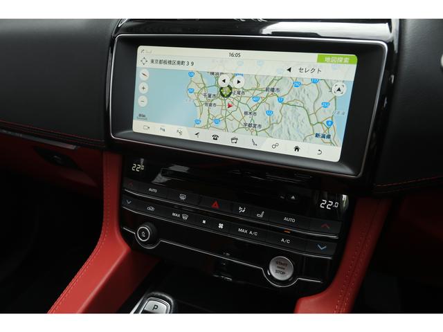 Ｆペイス ＳＶＲ　２０２０年モデル　パノラマサンルーフ　ＯＰ２２インチＡＷ　アクティブエキゾースト　赤黒レザーパフォーマンスシート　シートクーラー　ＭＥＲＩＤＩＡＮ　ナビ　ＴＶ　３６０度カメラ　ＡＣＣ　車検Ｒ８年１２月（12枚目）