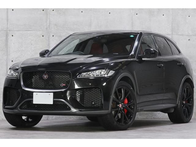 Ｆペイス ＳＶＲ　２０２０年モデル　パノラマサンルーフ　ＯＰ２２インチＡＷ　アクティブエキゾースト　赤黒レザーパフォーマンスシート　シートクーラー　ＭＥＲＩＤＩＡＮ　ナビ　ＴＶ　３６０度カメラ　ＡＣＣ　車検Ｒ８年１２月（16枚目）