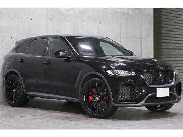 Ｆペイス ＳＶＲ　２０２０年モデル　パノラマサンルーフ　ＯＰ２２インチＡＷ　アクティブエキゾースト　赤黒レザーパフォーマンスシート　シートクーラー　ＭＥＲＩＤＩＡＮ　ナビ　ＴＶ　３６０度カメラ　ＡＣＣ　車検Ｒ８年１２月（23枚目）