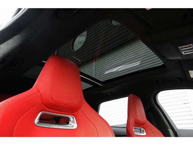 Ｆペイス ＳＶＲ　２０２０年モデル　パノラマサンルーフ　ＯＰ２２インチＡＷ　アクティブエキゾースト　赤黒レザーパフォーマンスシート　シートクーラー　ＭＥＲＩＤＩＡＮ　ナビ　ＴＶ　３６０度カメラ　ＡＣＣ　車検Ｒ８年１２月（30枚目）