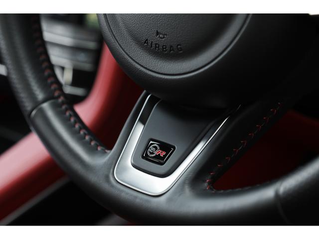 Ｆペイス ＳＶＲ　２０２０年モデル　パノラマサンルーフ　ＯＰ２２インチＡＷ　アクティブエキゾースト　赤黒レザーパフォーマンスシート　シートクーラー　ＭＥＲＩＤＩＡＮ　ナビ　ＴＶ　３６０度カメラ　ＡＣＣ　車検Ｒ８年１２月（42枚目）