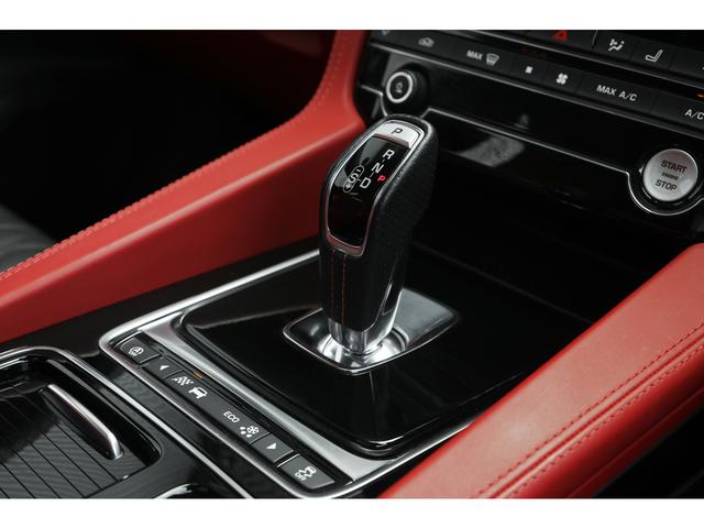 Ｆペイス ＳＶＲ　２０２０年モデル　パノラマサンルーフ　ＯＰ２２インチＡＷ　アクティブエキゾースト　赤黒レザーパフォーマンスシート　シートクーラー　ＭＥＲＩＤＩＡＮ　ナビ　ＴＶ　３６０度カメラ　ＡＣＣ　車検Ｒ８年１２月（47枚目）