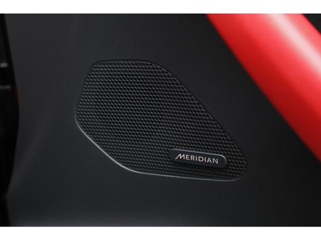 Ｆペイス ＳＶＲ　２０２０年モデル　パノラマサンルーフ　ＯＰ２２インチＡＷ　アクティブエキゾースト　赤黒レザーパフォーマンスシート　シートクーラー　ＭＥＲＩＤＩＡＮ　ナビ　ＴＶ　３６０度カメラ　ＡＣＣ　車検Ｒ８年１２月（48枚目）