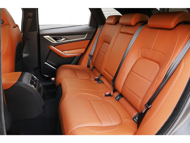 Ｆペイス Ｒ－ダイナミック　ＳＥ　Ｐ２５０　ブラックパック　パノラマＳＲ　シエナタンレザー　シートヒーター　ＭＥＲＩＤＩＡＮ　チャコールアッシュトリム　アダプティブダイナミクス　ＯＰ２１ＡＷ　ナビ　３Ｄサラウンドカメラ　ＡＣＣ　レーンキープ（13枚目）