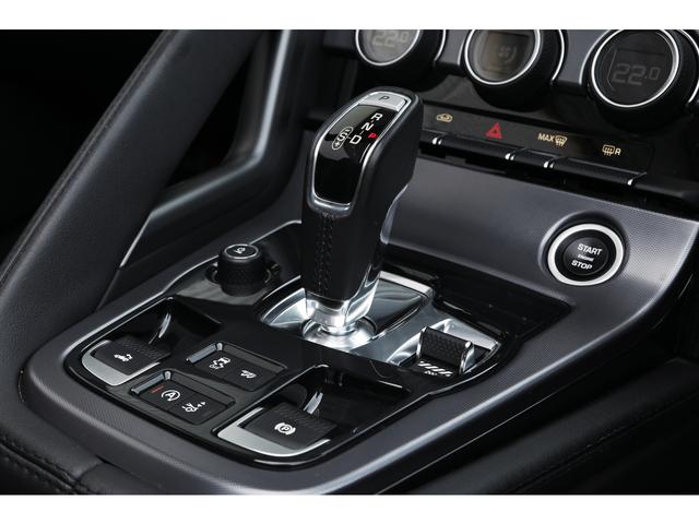 Ｆタイプ コンバーチブル　黒幌　スポーツシート　ＭＥＲＩＤＩＡＮサウンド　スポーツサス　ドライブモード　ＬＥＤテールランプ　純正ナビ　リアＰＤＣ　ＯＰ１９ＡＷ　アクティブスポーツエキゾースト　走行２１３００ｋｍ　車検Ｒ８．６（12枚目）
