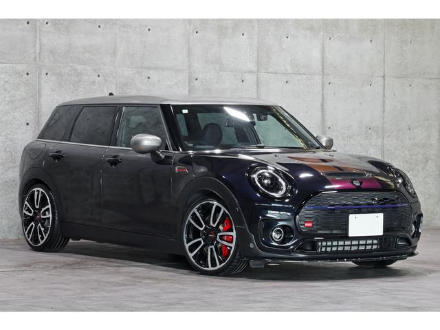 ＭＩＮＩ クーパーＳ　クラブマン　ジョンクーパーワークストリム　ＭＩＮＩユアーズトリム　黒革　アムゼックスラムエアシステム＆カーボンリップ　カーボンインテーク　アイバッハ車高調　ＪＣＷ純正ステア＆オーバーフェンダー　ＪＣＷ可変バルブリモコン付マフラー＆ブレーキ（8枚目）