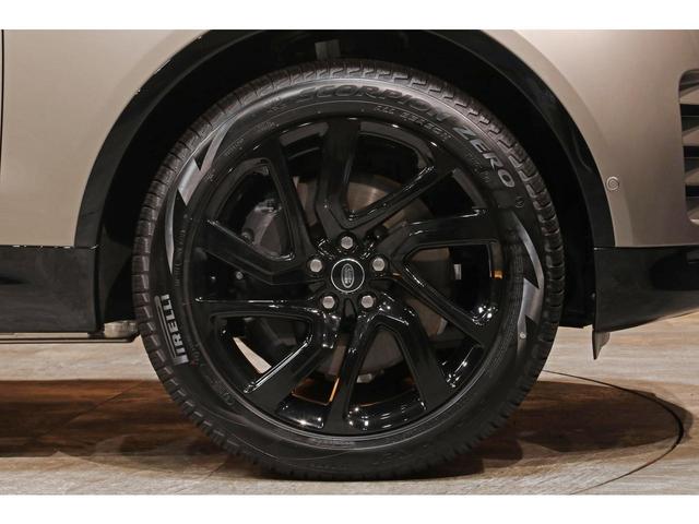 ディスカバリー ダイナミック　ＳＥ　Ｄ３５０　ＭＨＥＶ　ＭＣ後３５０馬力　コールドクライメート＆コンフォートＰ　パノラマＳＲ　白×黒革　電動３ｒｄシート　ＨＵＤ　２１ＡＷ　登録済未使用車（31枚目）