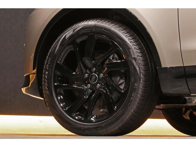 ディスカバリー ダイナミック　ＳＥ　Ｄ３５０　ＭＨＥＶ　ＭＣ後３５０馬力　コールドクライメート＆コンフォートＰ　パノラマＳＲ　白×黒革　電動３ｒｄシート　ＨＵＤ　２１ＡＷ　登録済未使用車（32枚目）