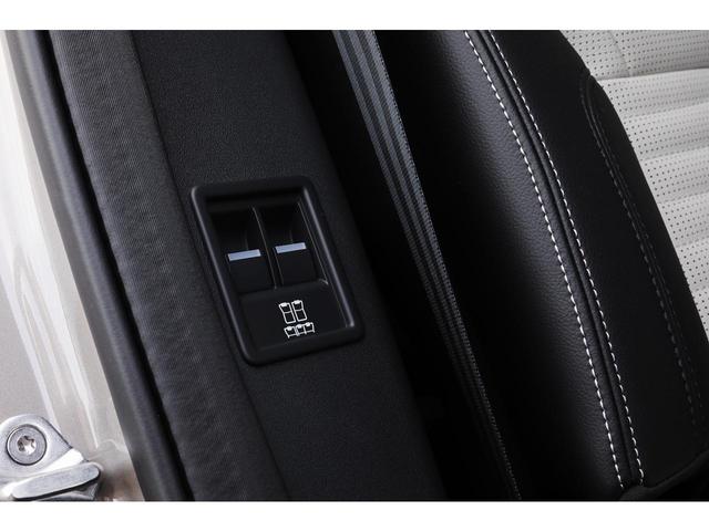 ディスカバリー ダイナミック　ＳＥ　Ｄ３５０　ＭＨＥＶ　ＭＣ後３５０馬力　コールドクライメート＆コンフォートＰ　パノラマＳＲ　白×黒革　電動３ｒｄシート　ＨＵＤ　２１ＡＷ　登録済未使用車（53枚目）