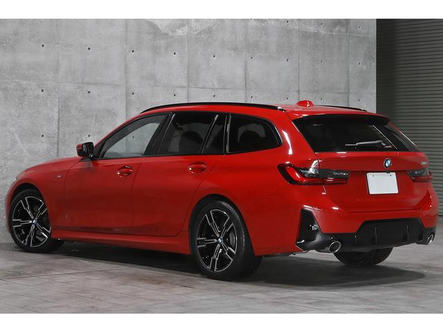 ３シリーズ ３１８ｉツーリング　Ｍスポーツ　ボディ／メルボルンレッドＭ　スポーツコンビシート　シートヒーター　ＢＭＷライブコックピット　カーブドディスプレイ　３Ｄビュー　アダプティブＬＥＤ　Ｍスポーツサス　１８インチＡＷ　新車保証Ｒ８．８（15枚目）