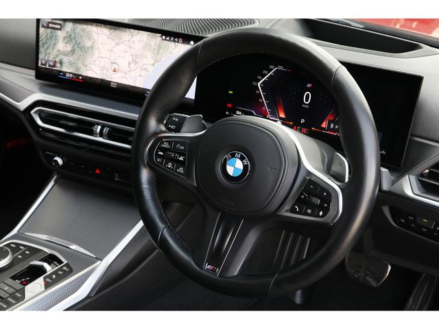３シリーズ ３１８ｉツーリング　Ｍスポーツ　ボディ／メルボルンレッドＭ　スポーツコンビシート　シートヒーター　ＢＭＷライブコックピット　カーブドディスプレイ　３Ｄビュー　アダプティブＬＥＤ　Ｍスポーツサス　１８インチＡＷ　新車保証Ｒ８．８（18枚目）