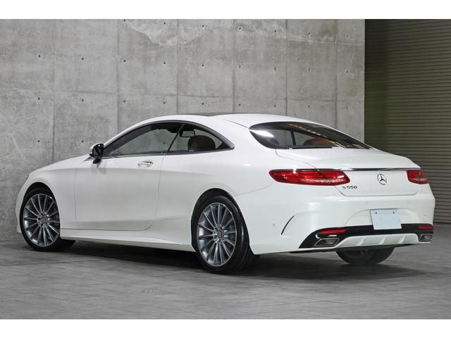 Ｓクラス Ｓ５５０　クーペ　ＡＭＧライン　デジーノナッパレザー／ブラウン　スワロフスキークリスタルＰＫＧ　ナイトビュー　パノラマルーフ　ブルメスター　シートクーラー　ＤＩＮＡＭＩＣＡルーフライナー　ＨＵＤ　マジックボディコントロール　２０ＡＷ（16枚目）
