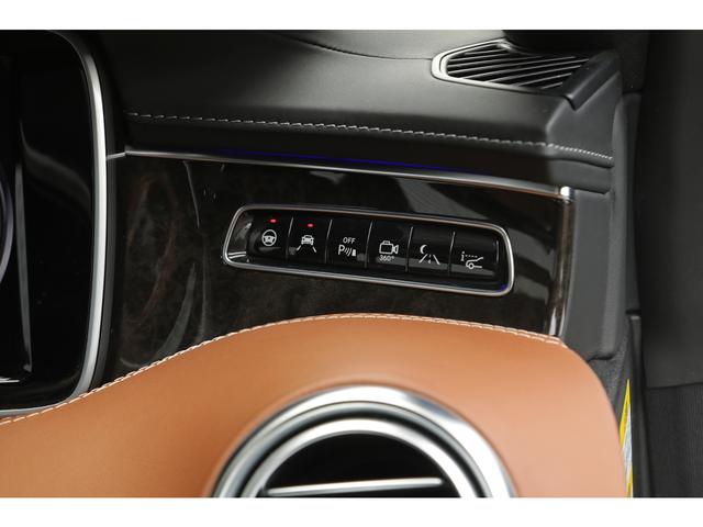 Ｓクラス Ｓ５５０　クーペ　ＡＭＧライン　デジーノナッパレザー／ブラウン　スワロフスキークリスタルＰＫＧ　ナイトビュー　パノラマルーフ　ブルメスター　シートクーラー　ＤＩＮＡＭＩＣＡルーフライナー　ＨＵＤ　マジックボディコントロール　２０ＡＷ（26枚目）